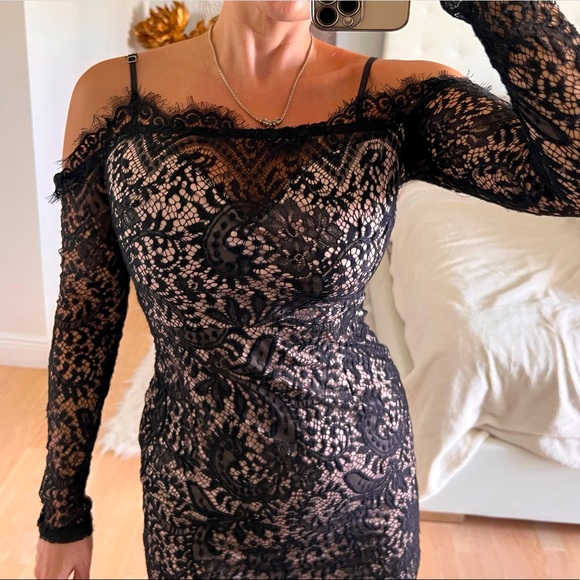 SEXY MINI LACE Fully Lined Dress - Picture 4 of 7